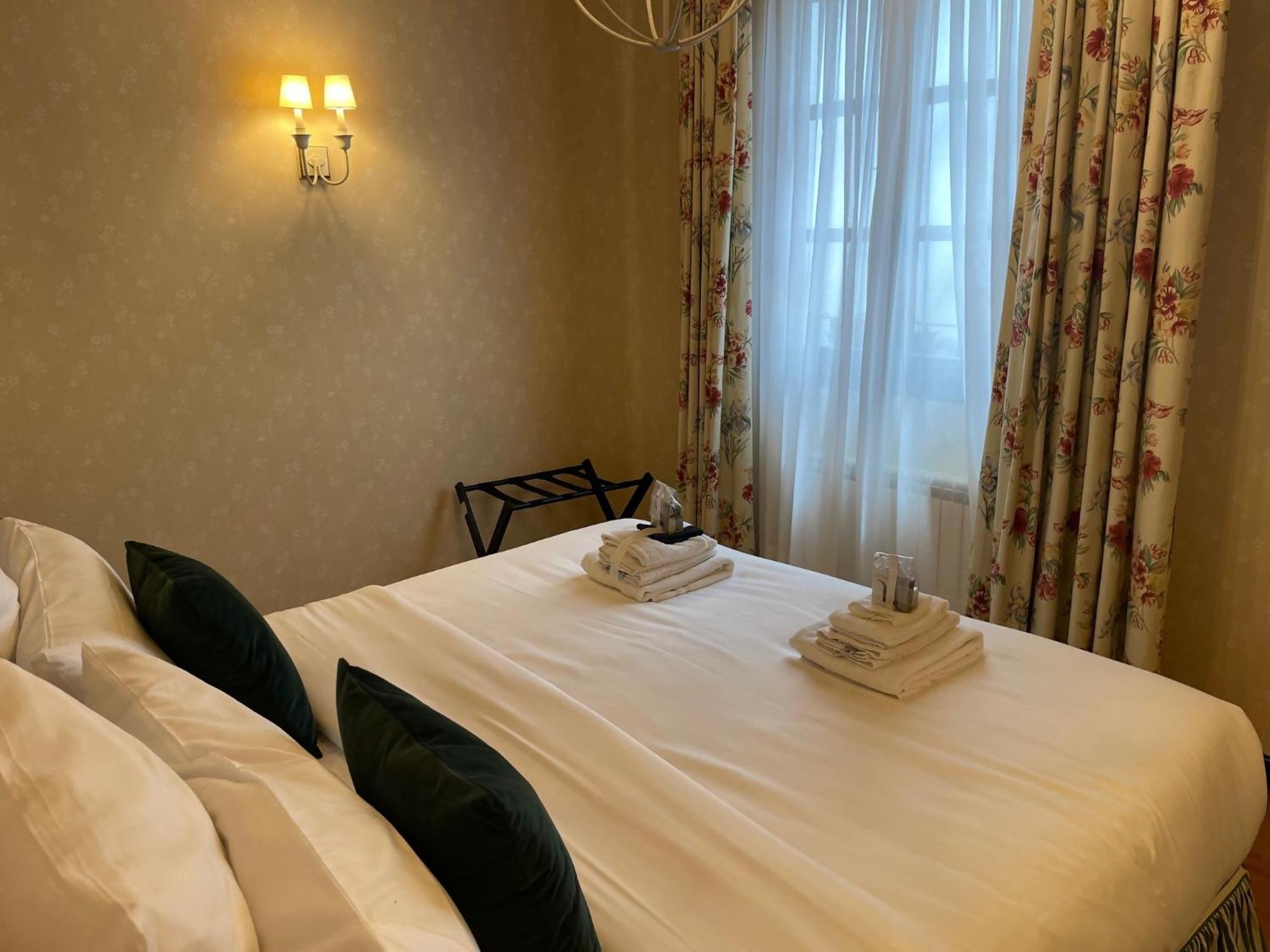 Hostal The Manor House La Guardia Exterior foto